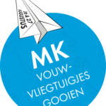Logo Museumkampioenschap vouwvliegtuigjes gooien