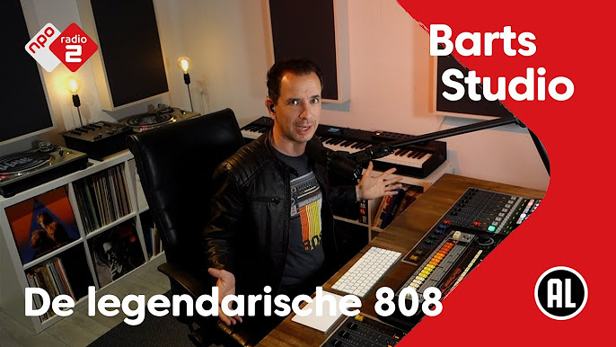 Tumbnail met daarop Bart Arens in zijn studio en daarover de tekst: De legendarische 808.